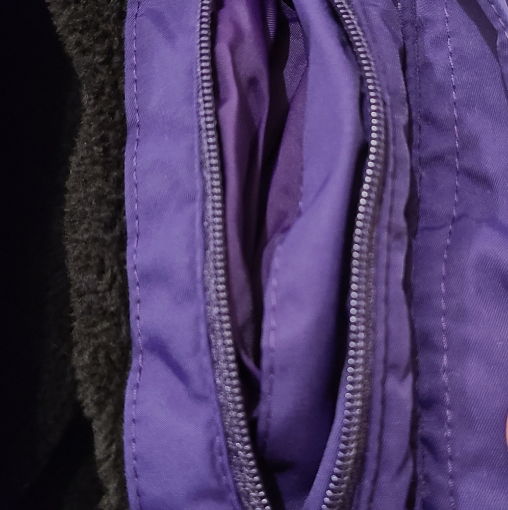 Women's size XS Lands End winter jacket. Purple. - Picture 3 of 6